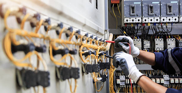 Professional Electrician technician working in Stilwell, OK